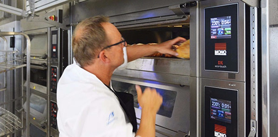 Wayne Caddy, The Essential Baker, Using MONO's Harmony Modular Deck Ovens at a Sourdough Masterclass