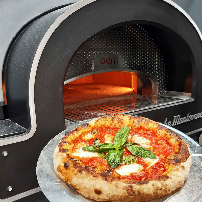 OEM-Dome-Pizza-Oven-with-Pizza.jpg